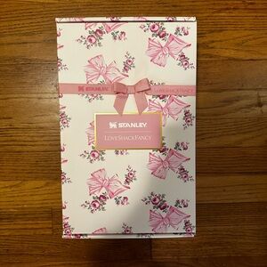 DO NOT BUY CANT DELETE POST